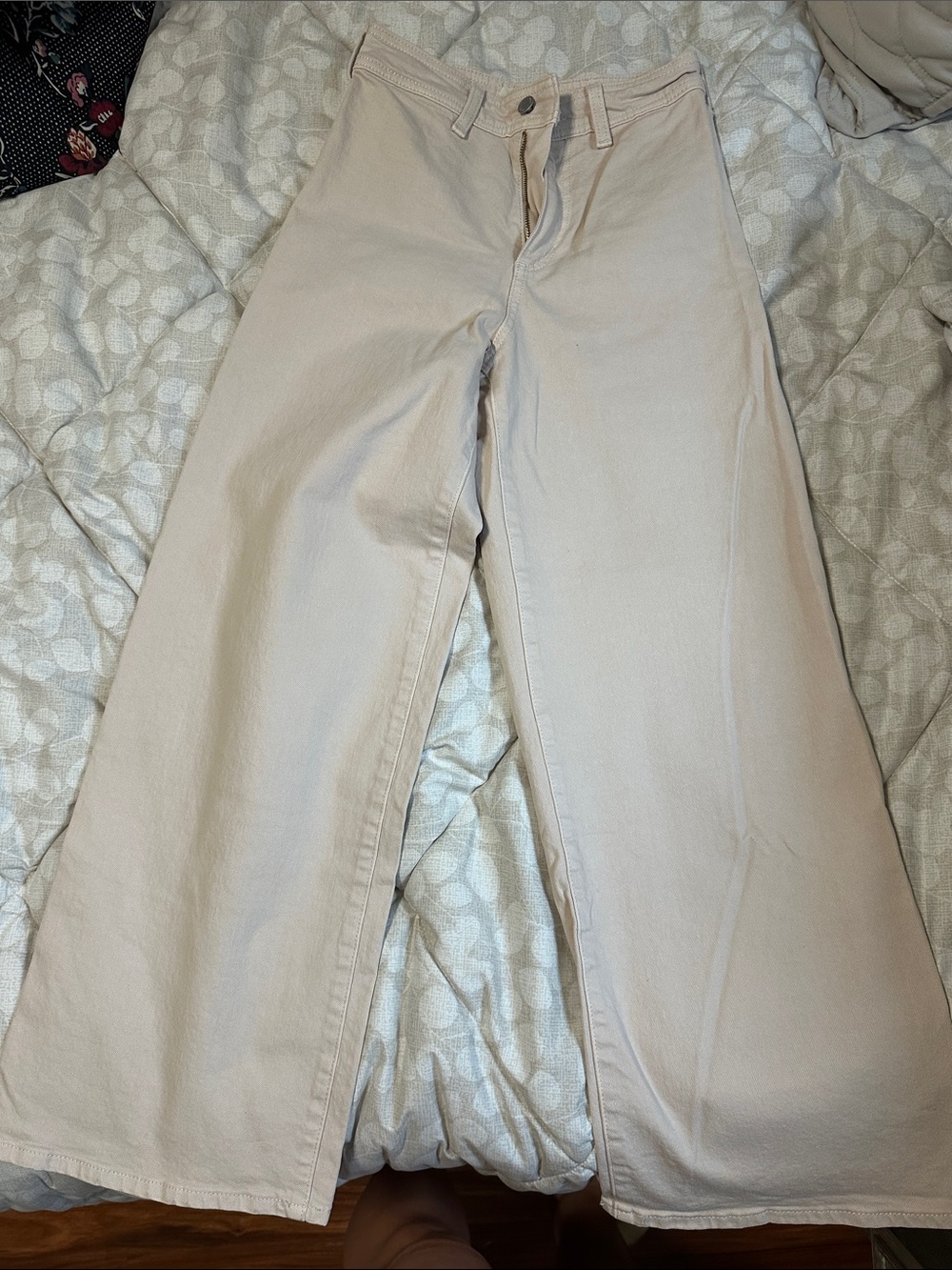 Universal Thread Wide Leg Pants in Light Beige